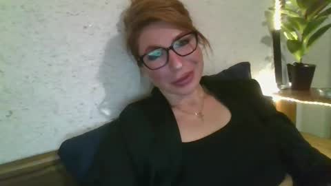 fox_red_lady7 online show from February 27, 6:31 pm