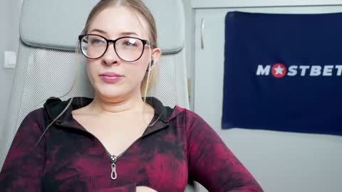 CUSTOM PHOTOS AND VIDEOS -  online show from January 12, 5:22 pm