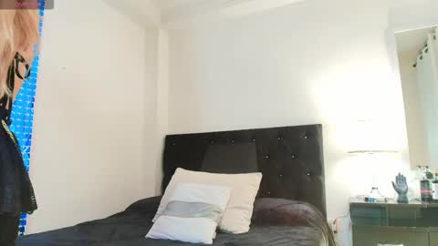 MeganFoxxy online show from February 3, 6:34 pm