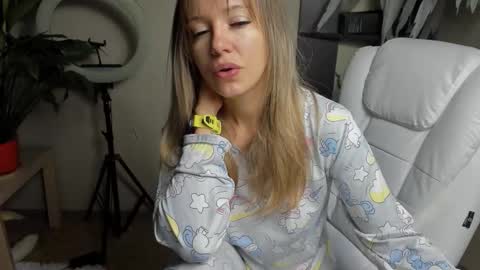 Foxy online show from September 18, 12:25 am