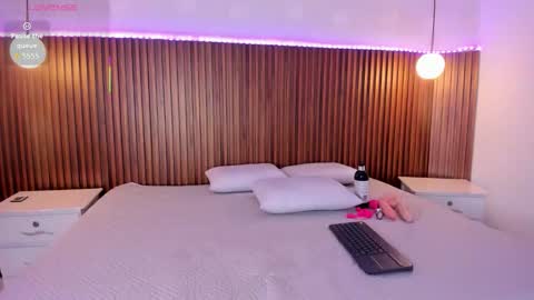 foxy_kylie online show from February 4, 8:13 pm