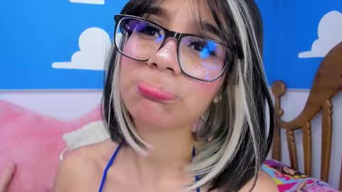 Samy online show from November 18, 6:11 pm