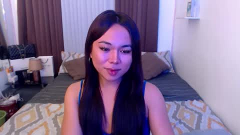 Snapshot of foxygirl_xx chatting on October 7, 2:29 am Ms. FOX online show from October 7, 2:29 am