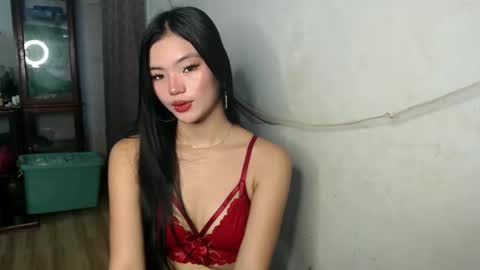 Snapshot of foxygoddess19 chatting on February 4, 4:26 am foxygoddess19 online show from February 4, 4:26 am