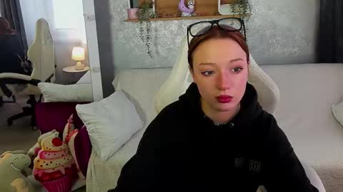 Maya online show from October 1, 6:45 am