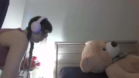 Angel online show from April 12, 5:39 pm