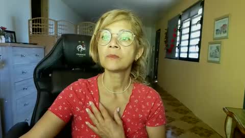 francelune online show from May 26, 9:04 am