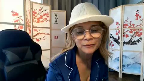 francelune online show from May 31, 4:28 pm