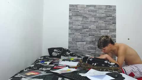 Snapshot of francesco_spank chatting on February 28, 9:55 pm FRANCESCO online show from February 28, 9:55 pm