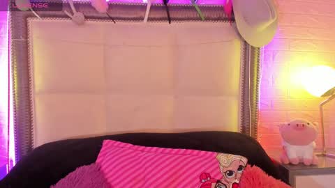 franchescarizzo online show from February 13, 7:24 am