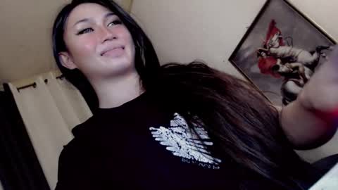 Snapshot of francine_moore chatting on December 6, 10:00 am Francine online show from December 6, 10:00 am