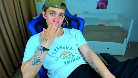 Frank online show from May 11, 5:03 am