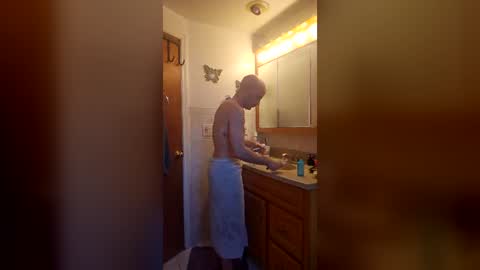 FrankieFuckMeXX online show from June 13, 3:11 pm
