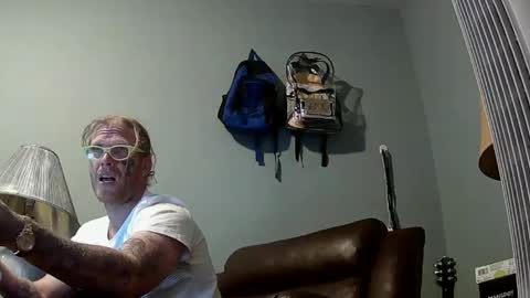 Snapshot of frankoze80 chatting on October 5, 2:42 am frankoze80 online show from October 5, 2:42 am