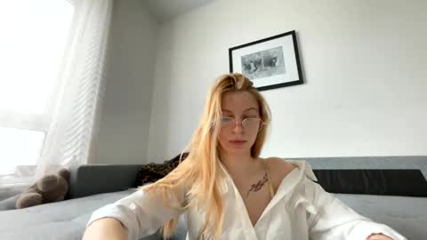 franny_fresh online show from February 28, 10:52 am