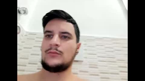 Snapshot of fraromeo2 chatting on December 3, 4:33 pm fraromeo2 online show from December 3, 4:33 pm