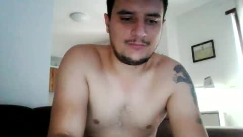 Snapshot of fraromeo2 chatting on October 17, 8:29 am fraromeo2 online show from October 17, 8:29 am