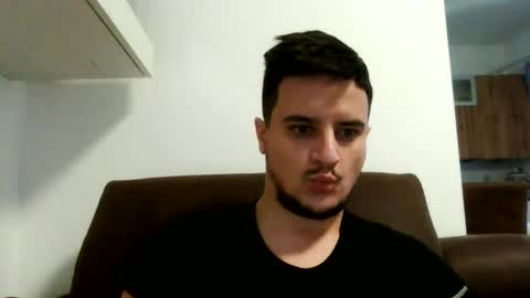 Snapshot of fraromeo2 chatting on December 28, 8:58 am fraromeo2 online show from December 28, 8:58 am