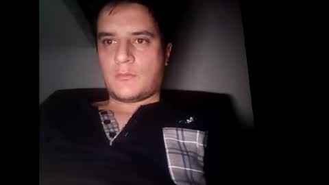 Snapshot of fraromeo2 chatting on February 7, 9:37 pm fraromeo2 online show from February 7, 9:37 pm