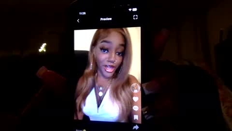 lexi online show from December 10, 7:26 am