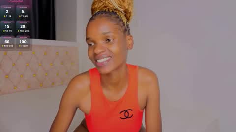 Nessa-Independent model online show from November 19, 8:35 am