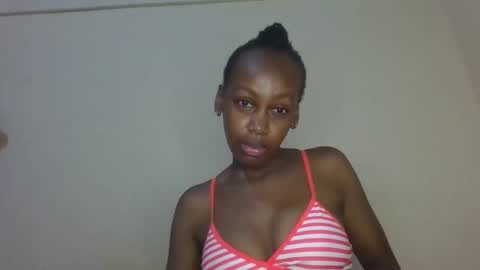 freaky_beauty online show from May 25, 6:52 am