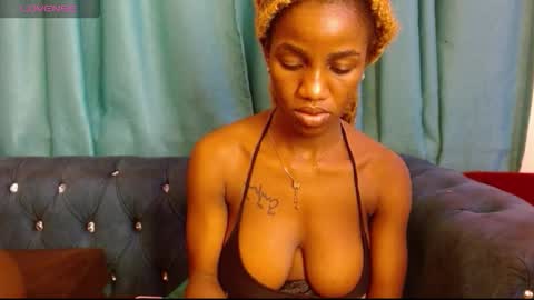 Snapshot of freaky_shamzzy chatting on October 12, 4:32 pm shamika online show from October 12, 4:32 pm