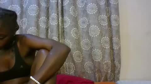 Snapshot of freakybeauties chatting on October 15, 1:42 am Freakies online show from October 15, 1:42 am