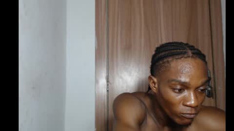 freakyslut30 online show from March 7, 10:21 pm