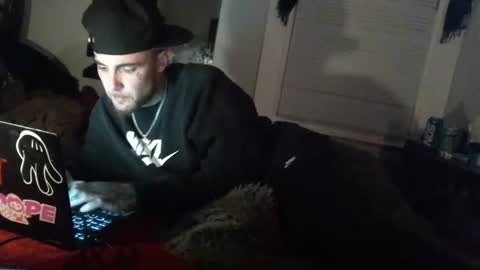 freakyspun101 online show from December 15, 9:24 am