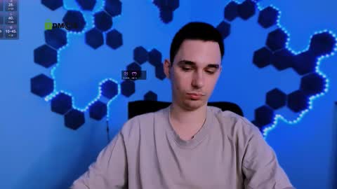 Freddy online show from December 15, 8:27 pm