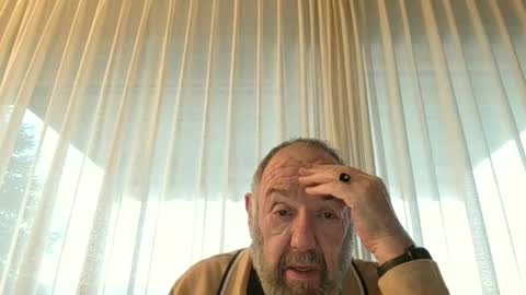 Snapshot of fredaldavid chatting on December 6, 3:39 pm David Fredal online show from December 6, 3:39 pm