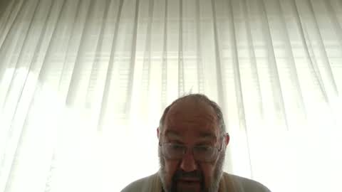 Snapshot of fredaldavid chatting on January 19, 9:55 am David Fredal online show from January 19, 9:55 am