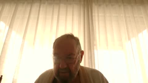 Snapshot of fredaldavid chatting on December 2, 8:47 am David Fredal online show from December 2, 8:47 am