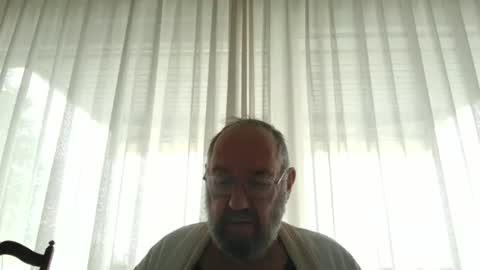 Snapshot of fredaldavid chatting on December 8, 10:30 am David Fredal online show from December 8, 10:30 am