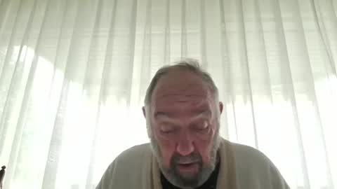 Snapshot of fredaldavid chatting on October 12, 10:19 am David Fredal online show from October 12, 10:19 am