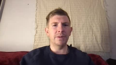 Freddy Foot Balls online show from April 11, 5:06 pm