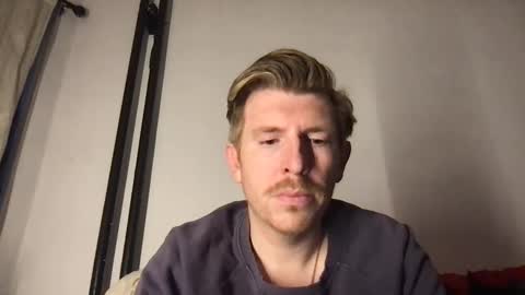 Freddy Foot Balls online show from February 2, 1:03 am