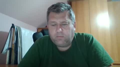 freeboy80180 online show from September 25, 6:26 pm