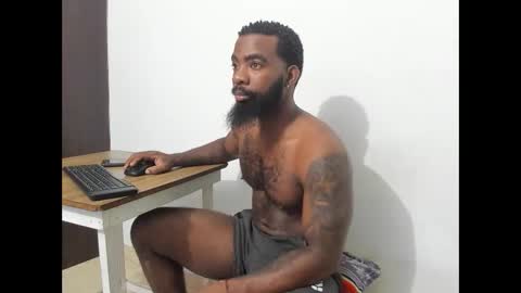 Snapshot of freedom_24 chatting on February 24, 5:33 am shakur online show from February 24, 5:33 am