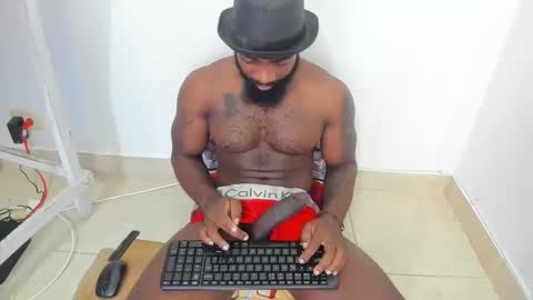 Snapshot of freedom_24 chatting on January 14, 3:47 pm shakur online show from January 14, 3:47 pm