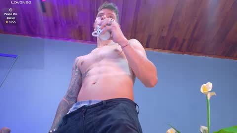 Snapshot of french_sexx chatting on September 12, 1:40 am Xavier online show from September 12, 1:40 am