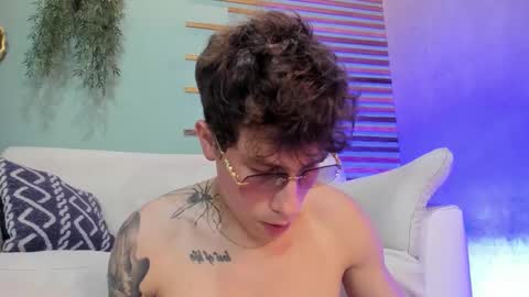 Xavier online show from November 21, 9:24 pm