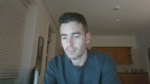 Snapshot of frenchbdmaninlondon chatting on October 6, 9:21 pm Horny Paul online show from October 6, 9:21 pm
