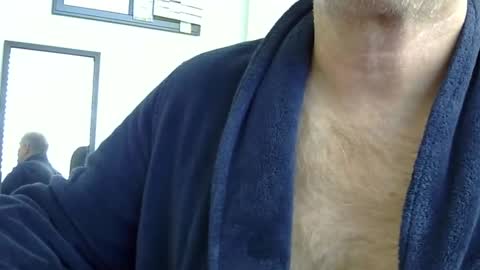 Snapshot of frenchrickdaddy chatting on October 12, 12:42 pm Rick online show from October 12, 12:42 pm