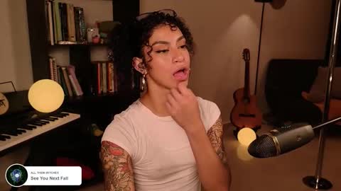 Vale online show from October 12, 12:03 am