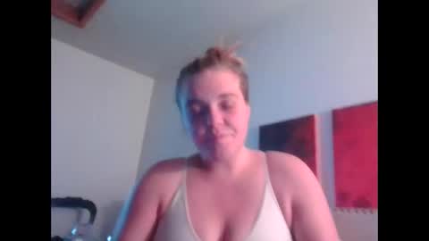 freshwaternewf online show from November 14, 6:26 am