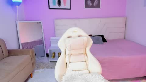 fresitalove01 online show from November 1, 4:39 pm