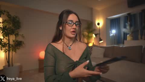 Freya online show from September 19, 5:49 pm