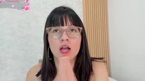 Snapshot of freyaa25 chatting on March 12, 10:17 pm FREYA online show from March 12, 10:17 pm